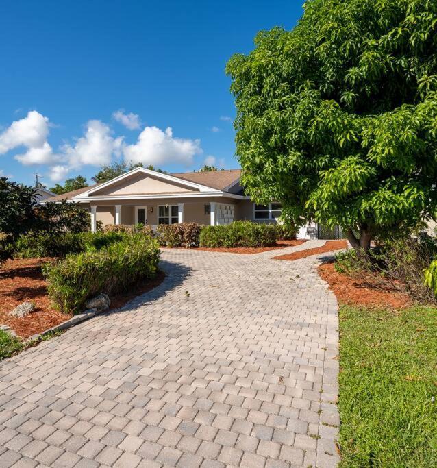 Vip Luxury Great Salt Water Pool- By The Beach Delray Beach Exterior photo